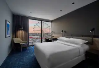 Four Points by Sheraton Docklands - room