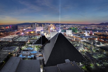 Luxor Hotel & Casino - exterior