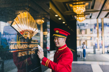 Mandarin Oriental, Hong Kong - Famous bellman