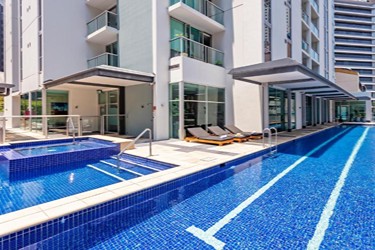 Oaks Brisbane Festival Suites - Outdoor pool